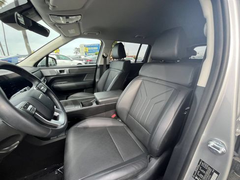 Used 2025 Hyundai Santa Fe SEL FWD image 39