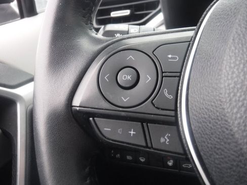 Used 2020 Toyota RAV4 XLE Premium image 34