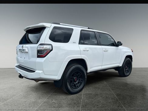 Used 2023 Toyota 4Runner SR5 Premium w/ SR5 Premium Package AWD/4WD image 9