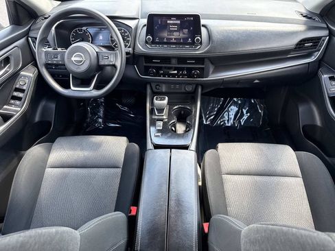 Certified 2024 Nissan Rogue SV FWD image 17
