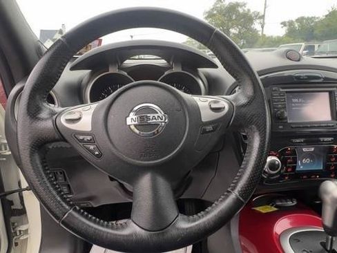 Used 2011 Nissan Juke SL AWD/4WD image 11