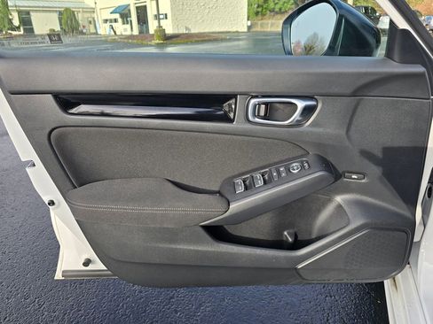 Certified 2025 Honda Civic Sport image 10