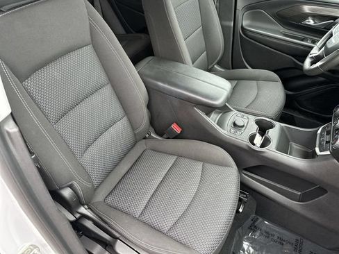 Used 2023 GMC Terrain SLE w/ Driver Convenience Package FWD image 27