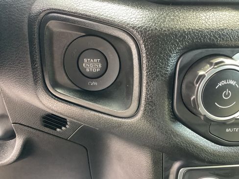 New 2026 Jeep Gladiator Sport AWD/4WD image 15