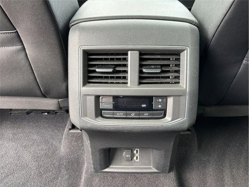 Used 2019 Volkswagen Atlas SE w/ Towing Package image 37