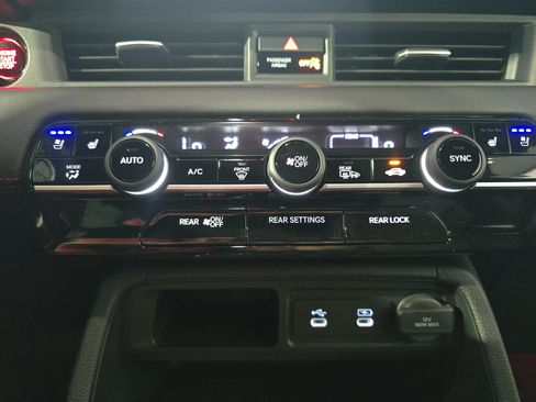 Used 2026 Honda Pilot Black Edition image 21