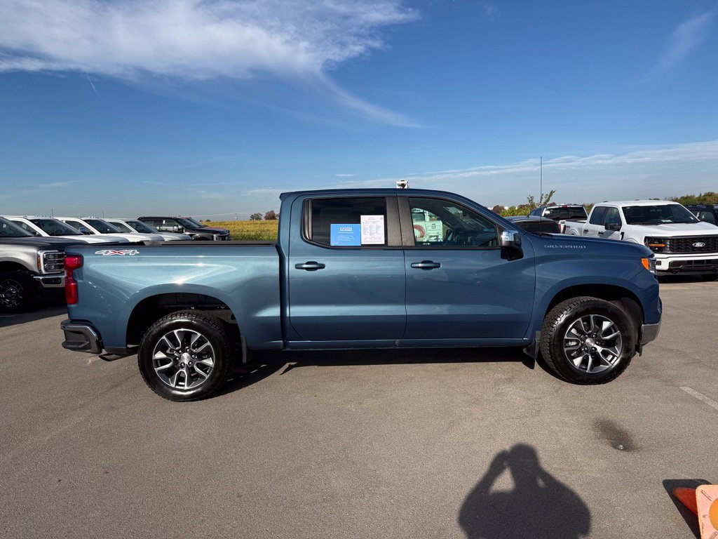 Used 2024 Chevrolet Silverado 1500 LT AWD/4WD image 30