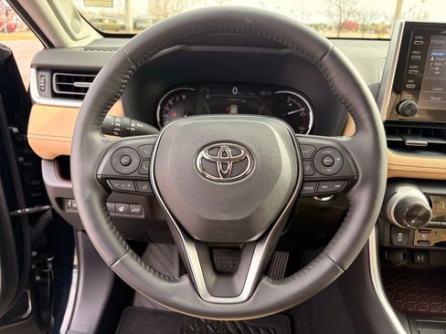 Used 2019 Toyota RAV4 Limited w/ Cold Weather Package image 25