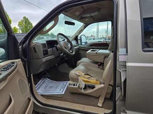 Used 2003 Ford F350 Lariat AWD/4WD image 12