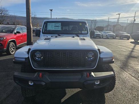 New 2026 Jeep Gladiator Rubicon image 2