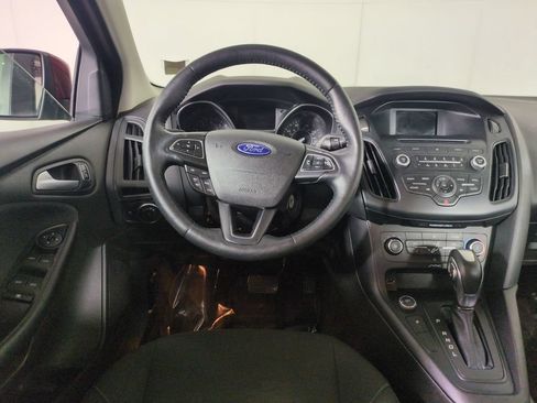 Used 2015 Ford Focus SE w/ SE Cold Weather Package FWD image 15