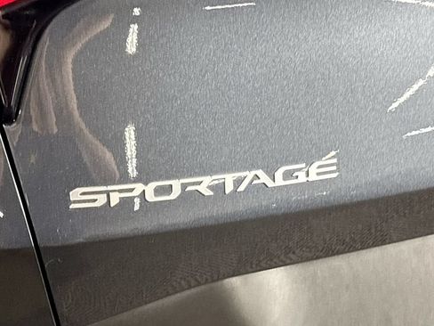Certified 2025 Kia Sportage LX AWD/4WD image 24