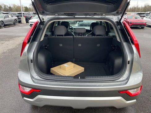 New 2026 Kia Niro LX image 25
