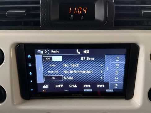 Used 2010 Toyota FJ Cruiser 4WD image 25