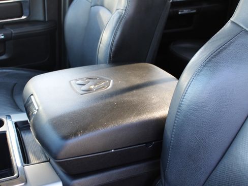 Used 2014 RAM 1500 Laramie w/ Convenience Group image 19