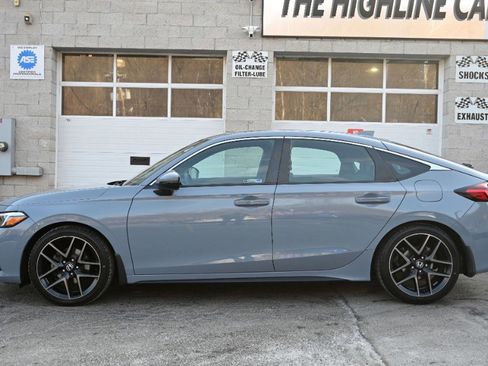 Used 2023 Honda Civic Sport Touring image 5