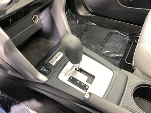 Used 2017 Subaru Forester 2.5i Premium w/ All-Weather Package image 21