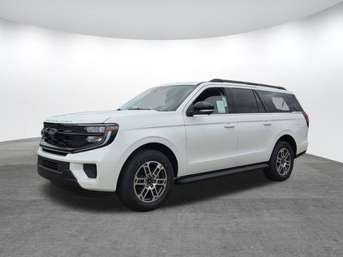 New 2026 Ford Expedition Max Active RWD image 4