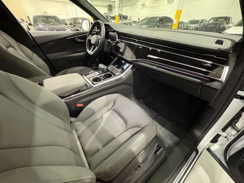 Used 2019 Audi Q8 Premium Plus w/ Premium Plus image 54