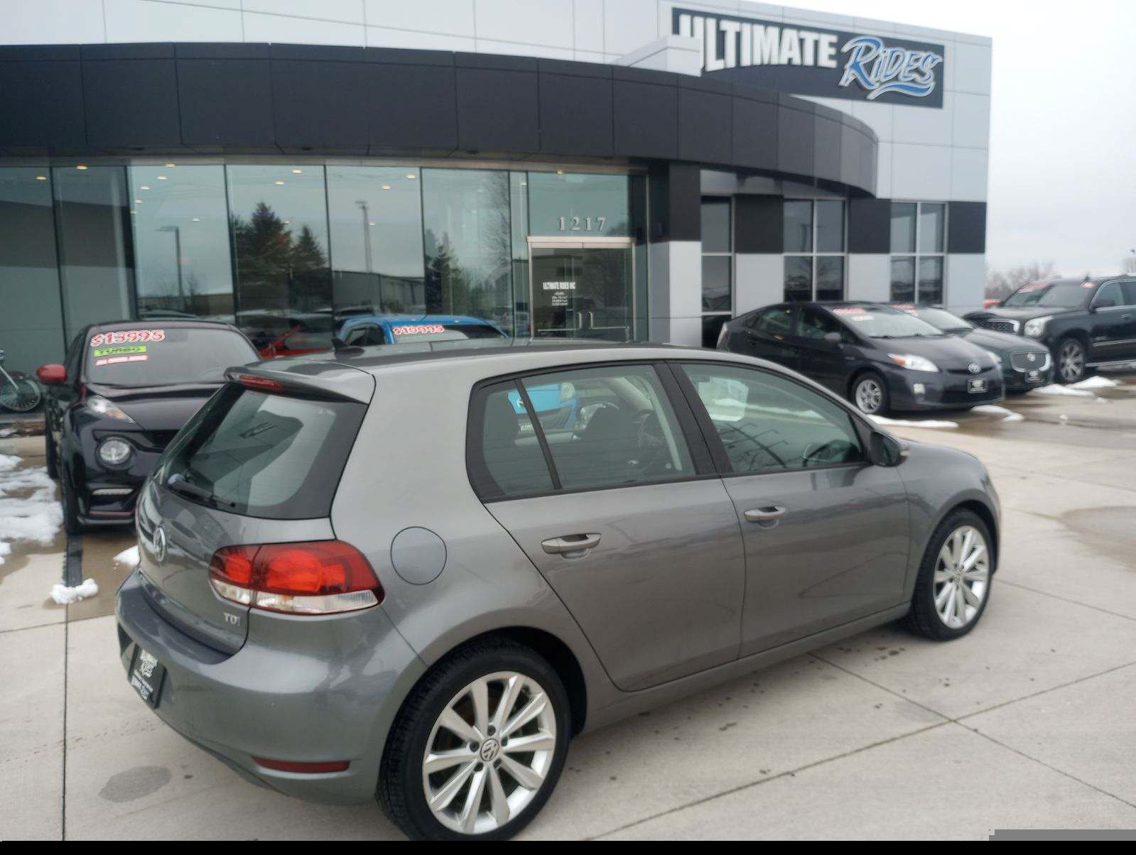 Used 2013 Volkswagen Golf TDI FWD image 2