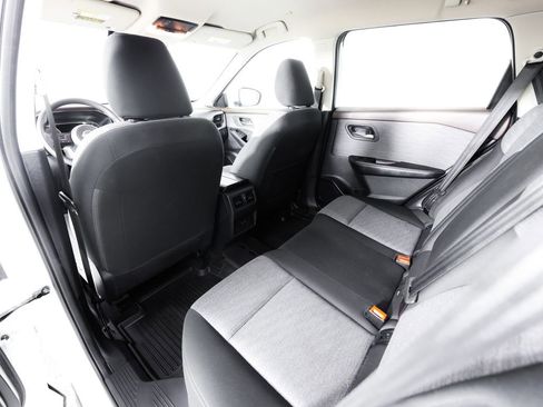 Used 2023 Nissan Rogue SV AWD/4WD image 18