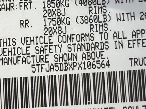 Used 2023 Toyota Tundra Limited AWD/4WD image 32