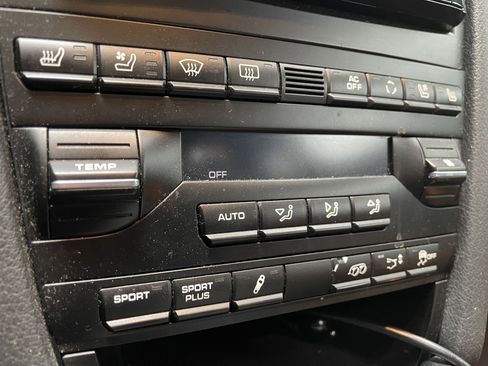 Used 2012 Porsche 911 Carrera S image 16