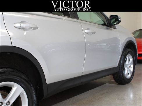 Used 2014 Toyota RAV4 XLE AWD/4WD image 13