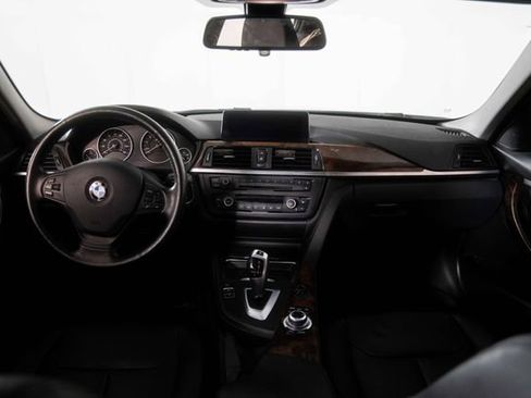 Used 2013 BMW 335i xDrive Sedan AWD/4WD image 16