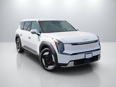 New 2026 Kia EV9 Wind image 1