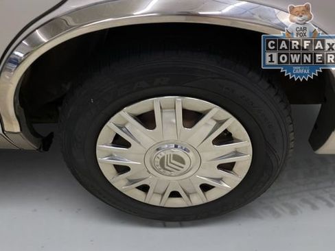 Used 2007 Mercury Grand Marquis GS RWD image 17