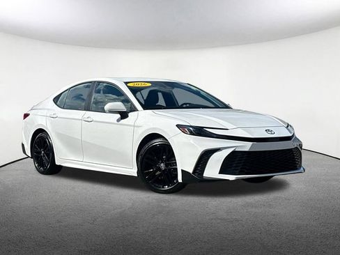 Used 2026 Toyota Camry SE FWD image 2