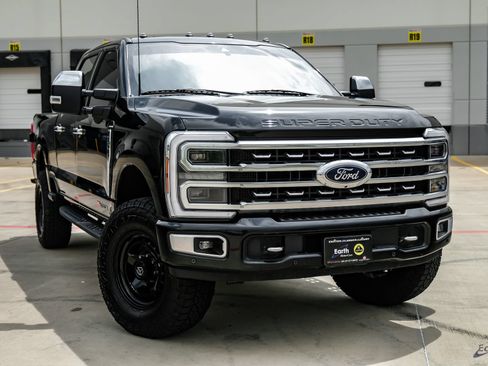 Used 2024 Ford F350 Platinum w/ Tremor Off-Road Package AWD/4WD image 24