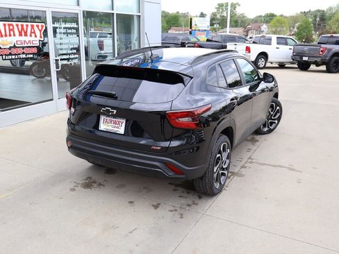 New 2026 Chevrolet Trax RS FWD image 38
