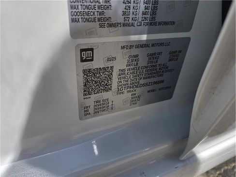 Used 2025 GMC Sierra 1500 SLT RWD image 19
