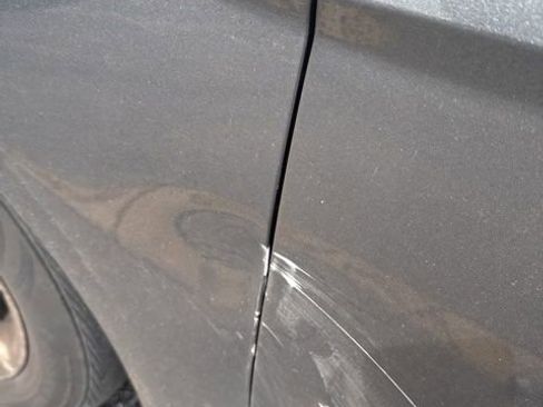 Used 2017 Ford Focus SE image 8