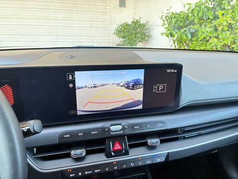 Used 2025 Kia K4 LXS image 23