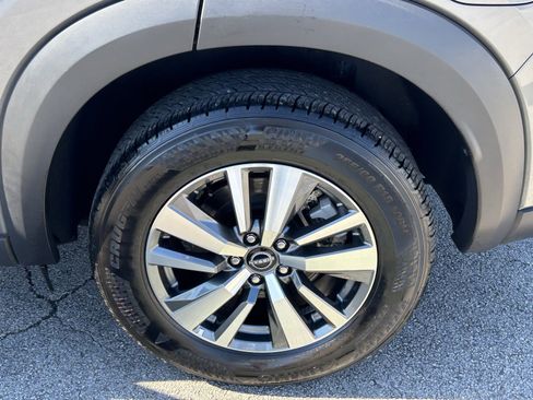 Used 2024 Nissan Pathfinder SL image 13