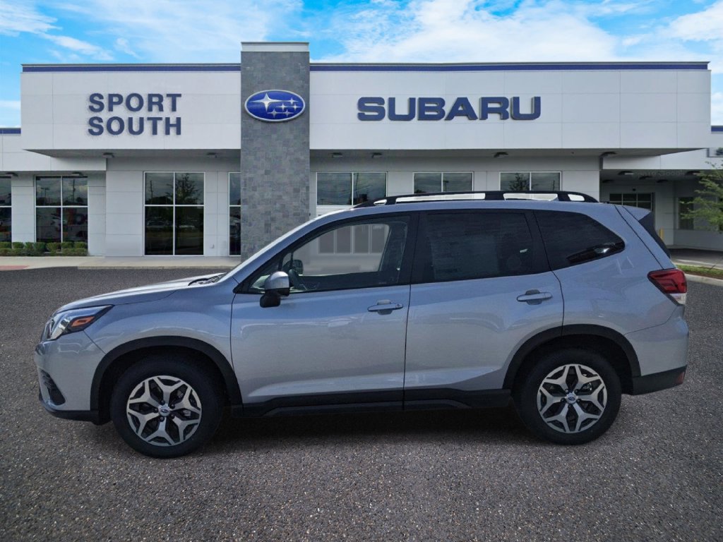 Used 2023 Subaru Forester Premium AWD/4WD image 7