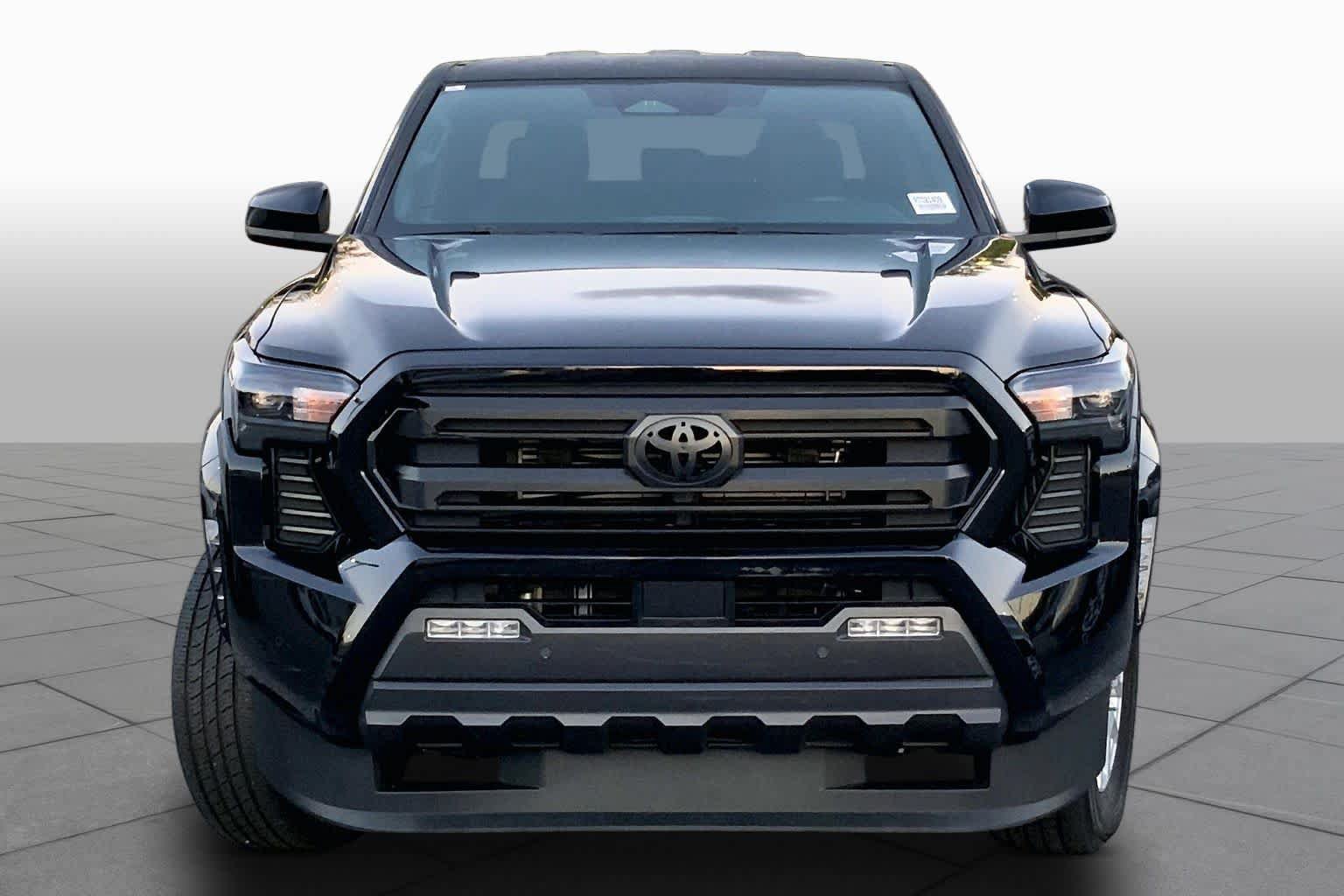 Used 2024 Toyota Tacoma SR5 AWD/4WD image 4