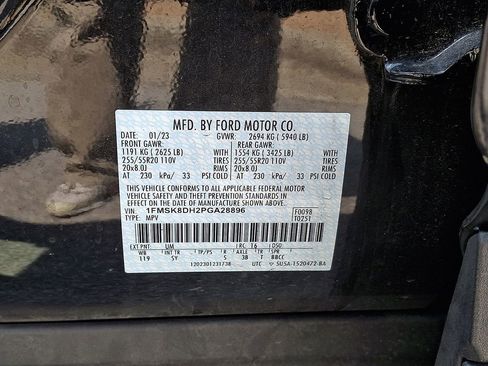 Used 2023 Ford Explorer XLT w/ Equipment Group 202A AWD/4WD image 27
