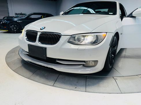 Used 2011 BMW 335i Convertible RWD image 27