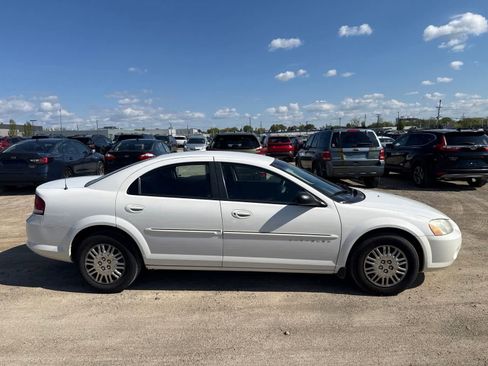 Used 2001 Chrysler Sebring LX FWD image 9