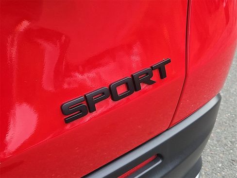 Certified 2025 Honda HR-V Sport image 5