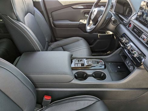 New 2025 Honda Pilot Elite image 8