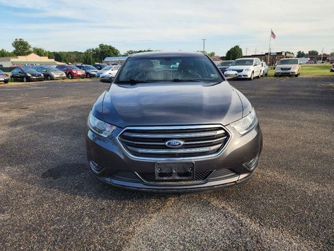 Used 2015 Ford Taurus Limited FWD image 12