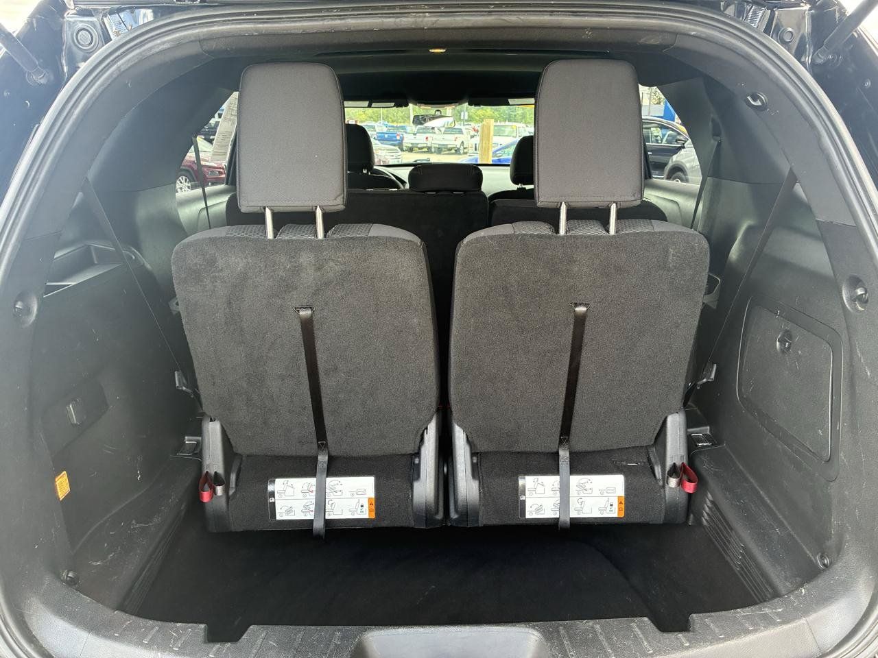 Used 2017 Ford Explorer XLT AWD/4WD image 24