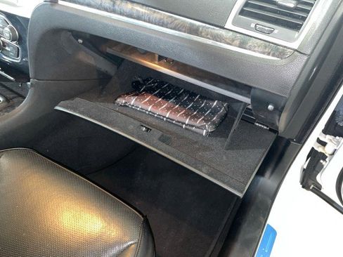 Used 2023 Chrysler 300 Touring L w/ Popular Equipment Group image 15