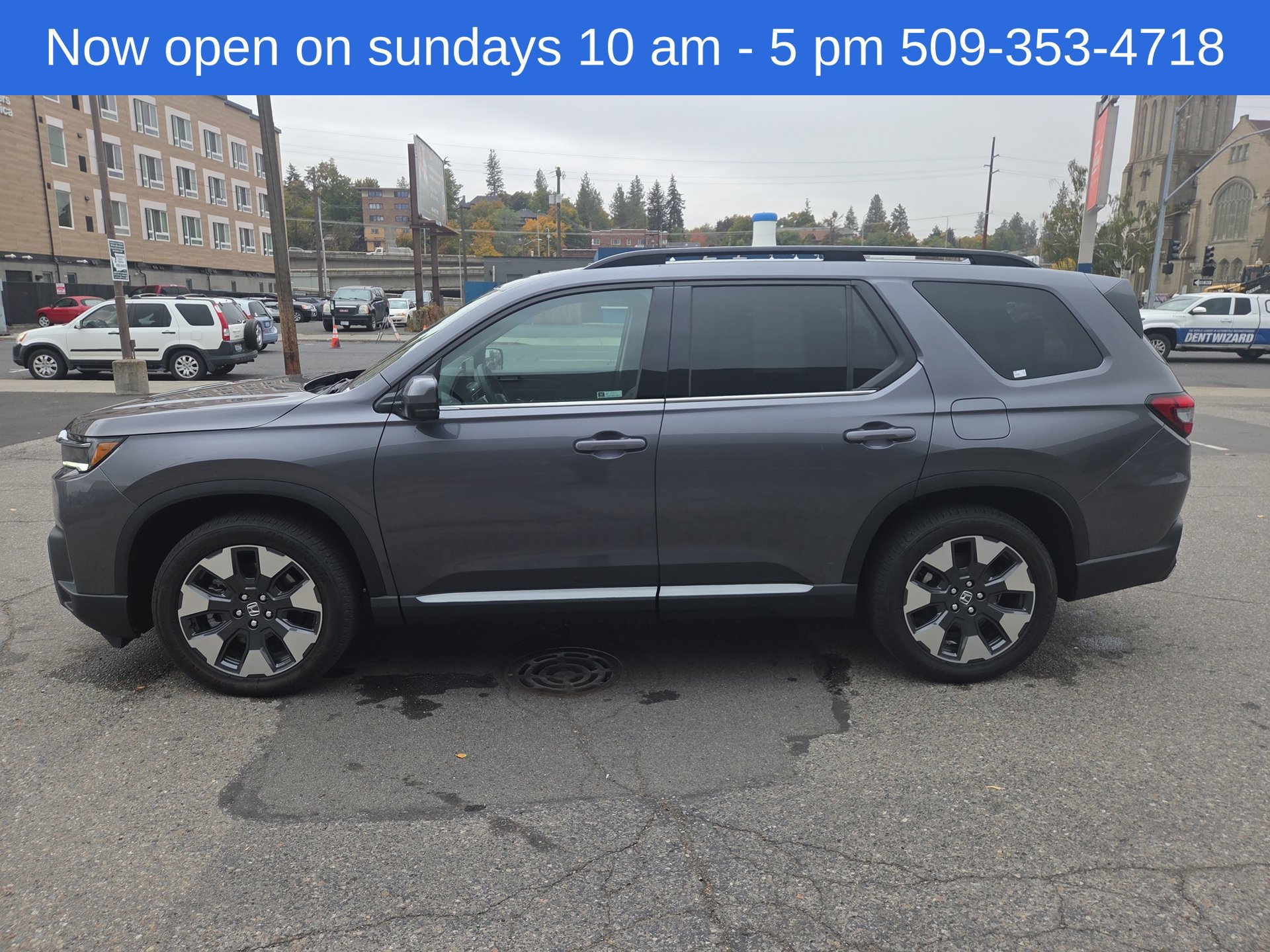 Used 2026 Honda Pilot Touring image 2