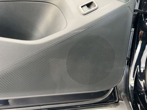 New 2026 Volkswagen Tiguan SE R-Line image 24